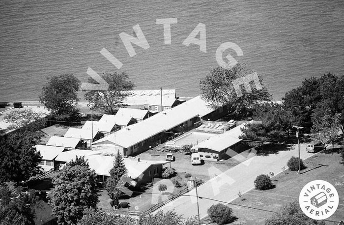 Beachcomber Motel & Apartments - Aerial View